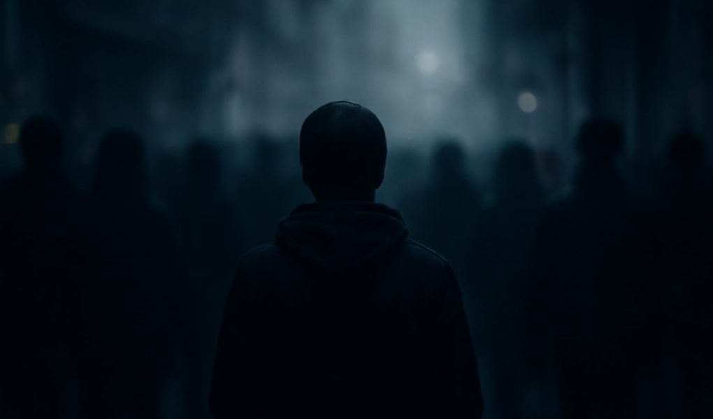 personne-foule-floue-urbaine-sombre