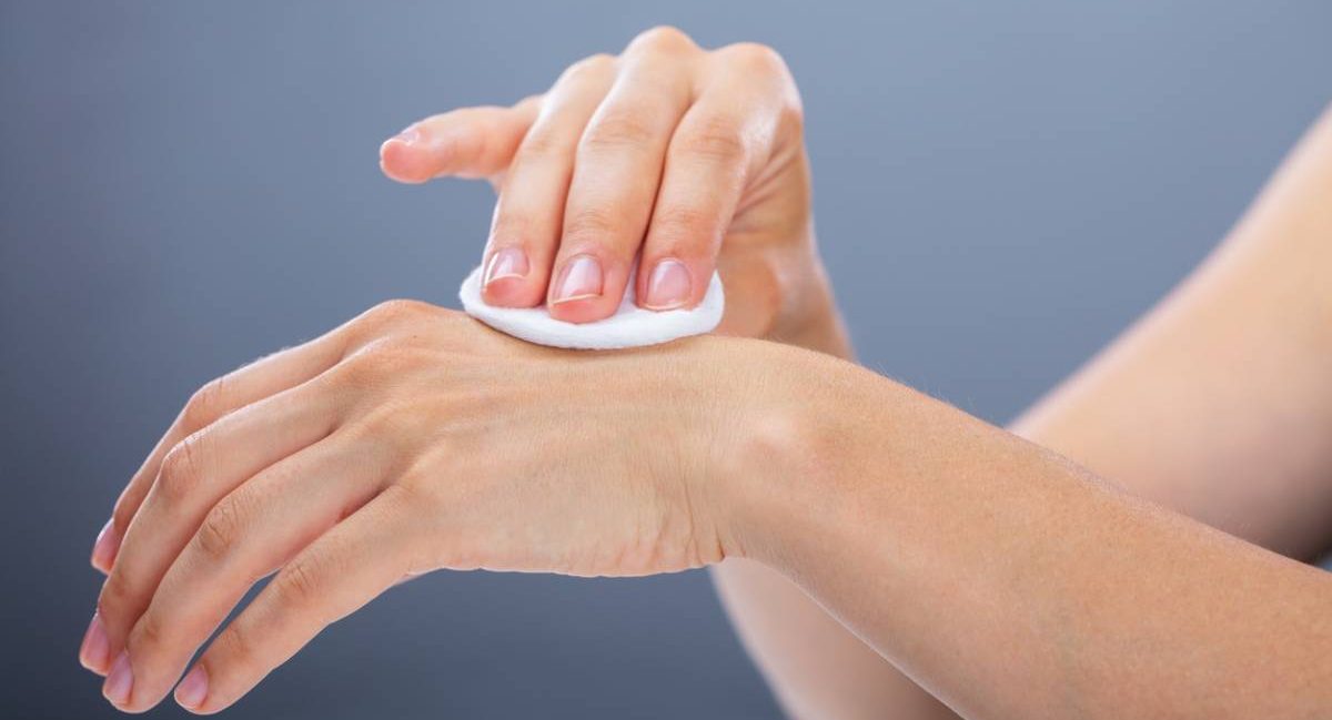 Argent colloïdal : l'antiseptique naturel pour un nettoyage en profondeur